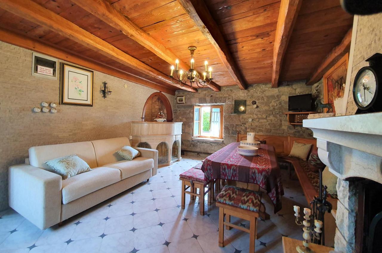 Casa Prodan Apartment Buzet Exterior photo